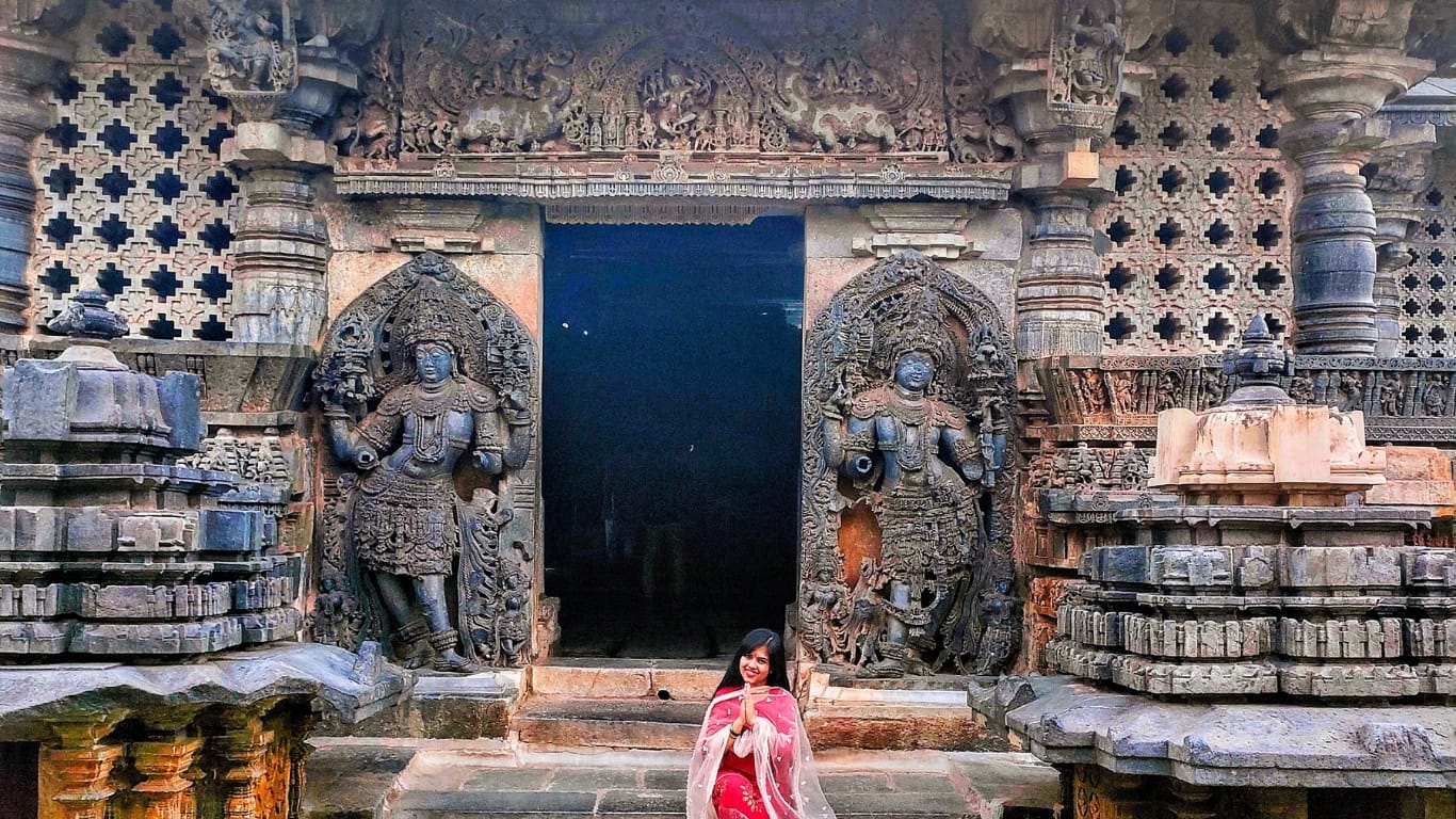 hoysaleshwara-temple-tour-package-Destinatia-tours